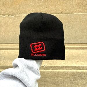 Billabong VTG Y2K black/red acrylic fleece skull cap beanie OSFA